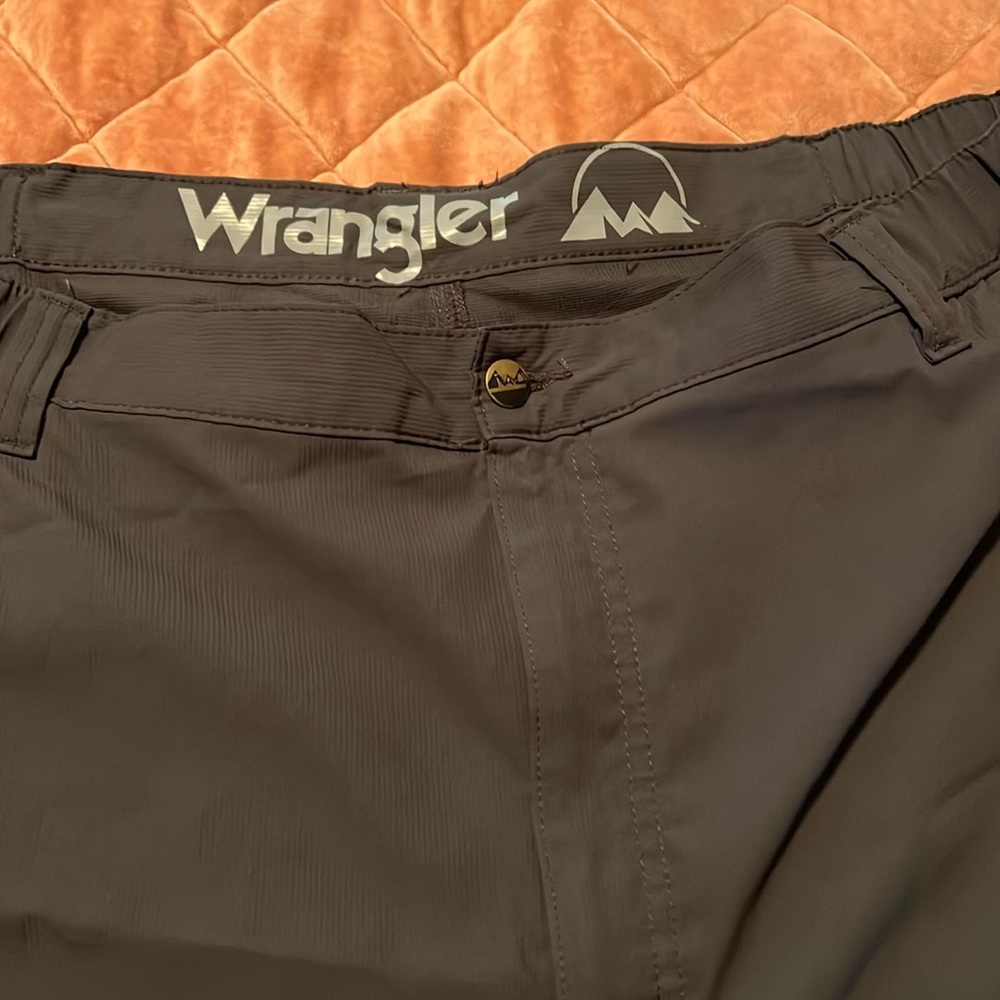 Men’s Wrangler outdoor shorts